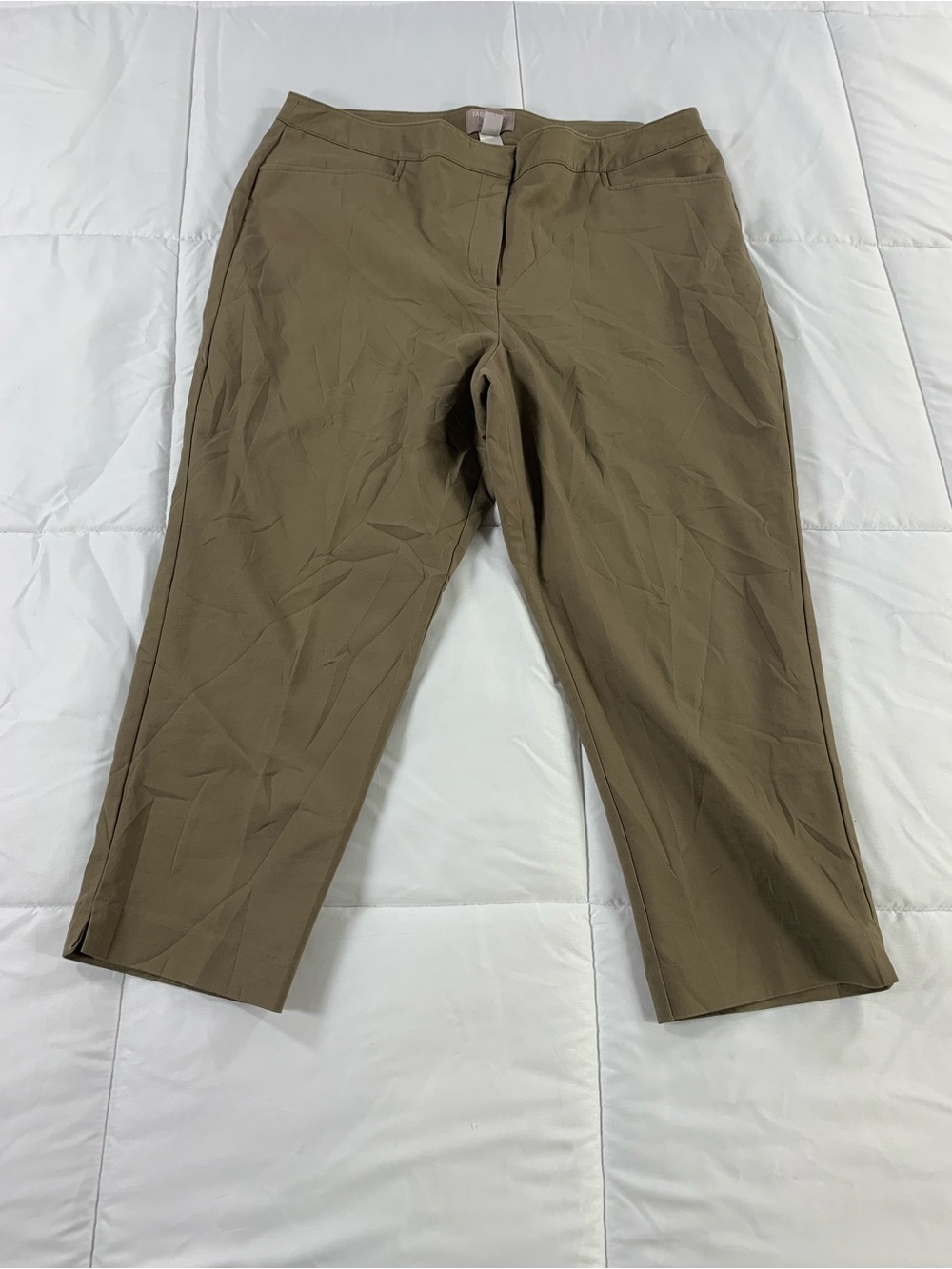 Pre loved CHICO’S cropped pants womens size 3